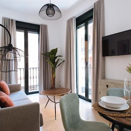 Chiqui And Vicente Suite Apartments เซบีญา ภายนอก รูปภาพ