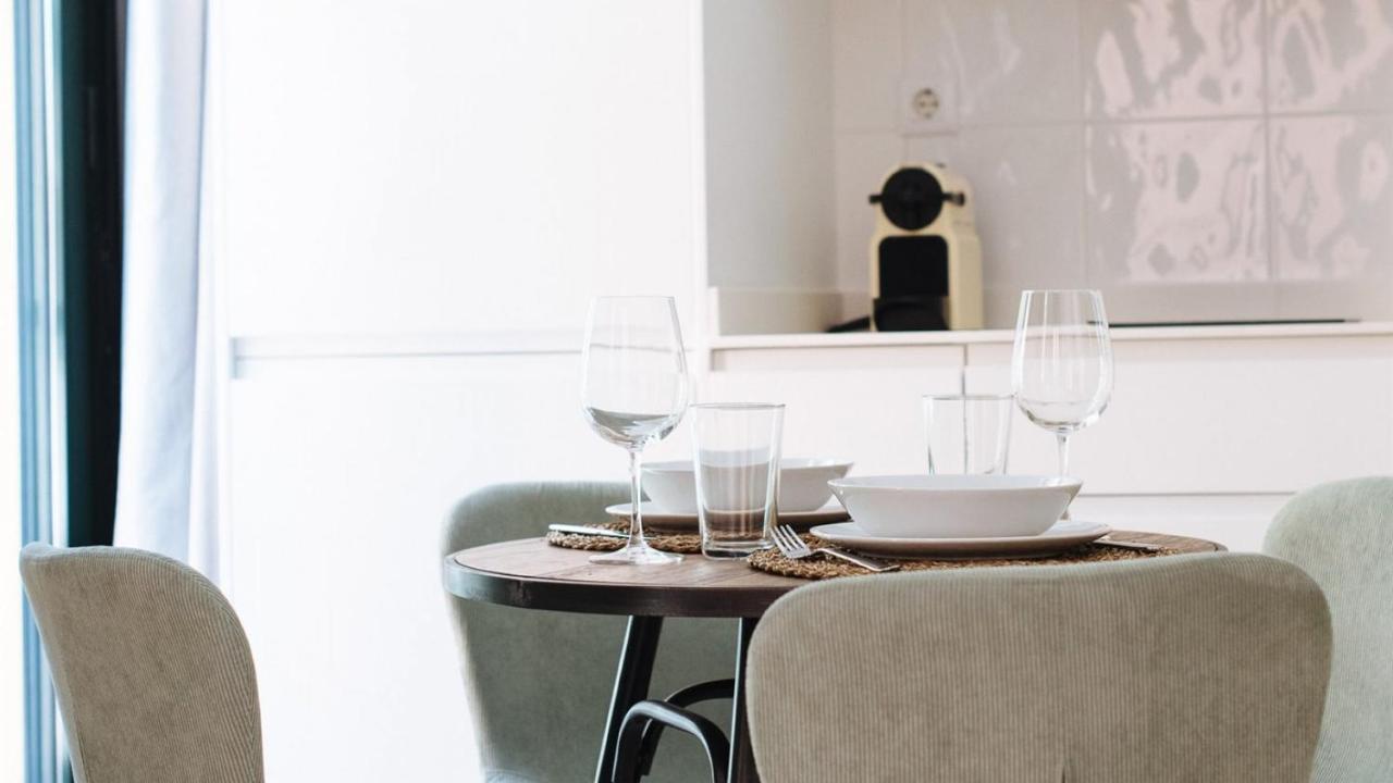 Chiqui And Vicente Suite Apartments เซบีญา ภายนอก รูปภาพ