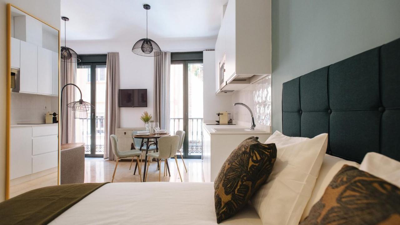 Chiqui And Vicente Suite Apartments เซบีญา ภายนอก รูปภาพ