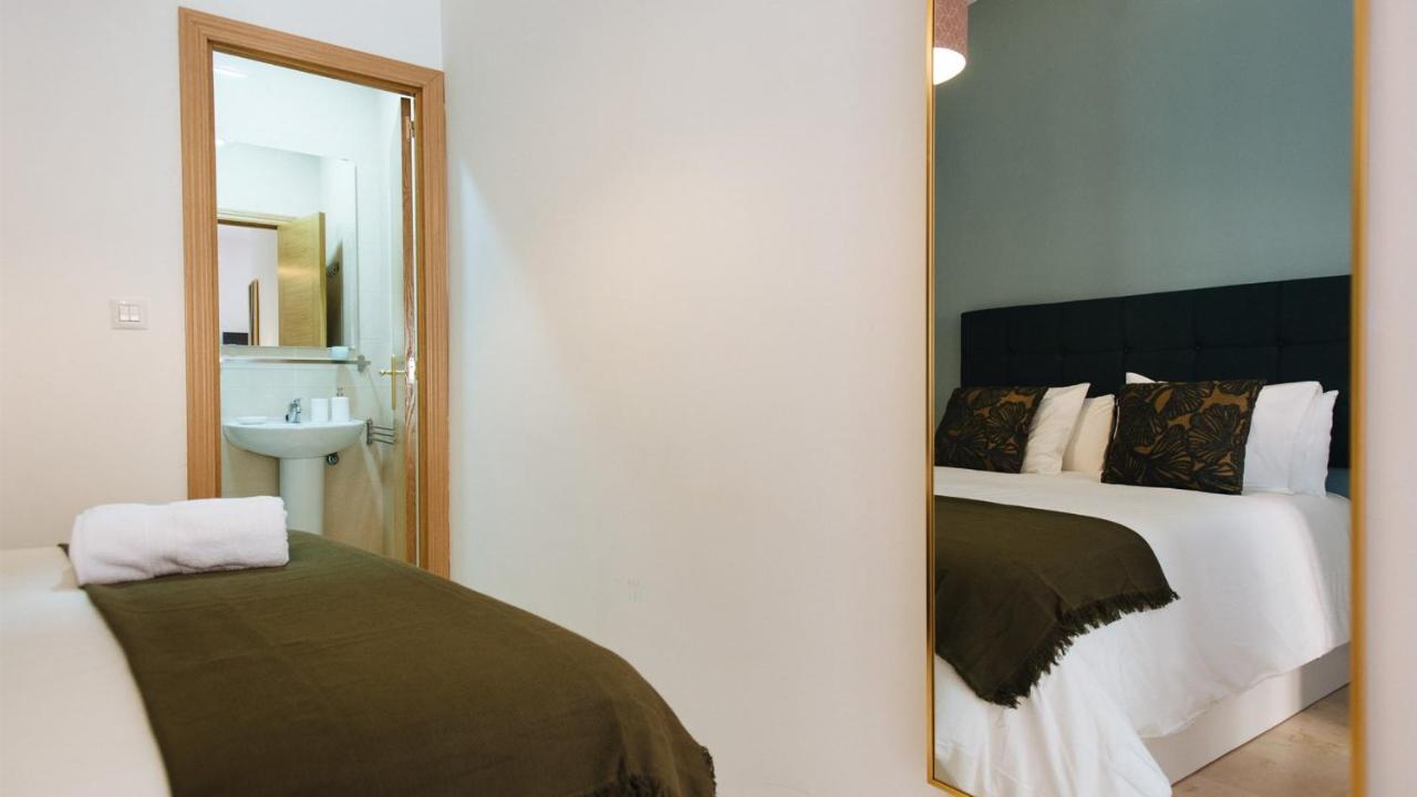 Chiqui And Vicente Suite Apartments เซบีญา ภายนอก รูปภาพ