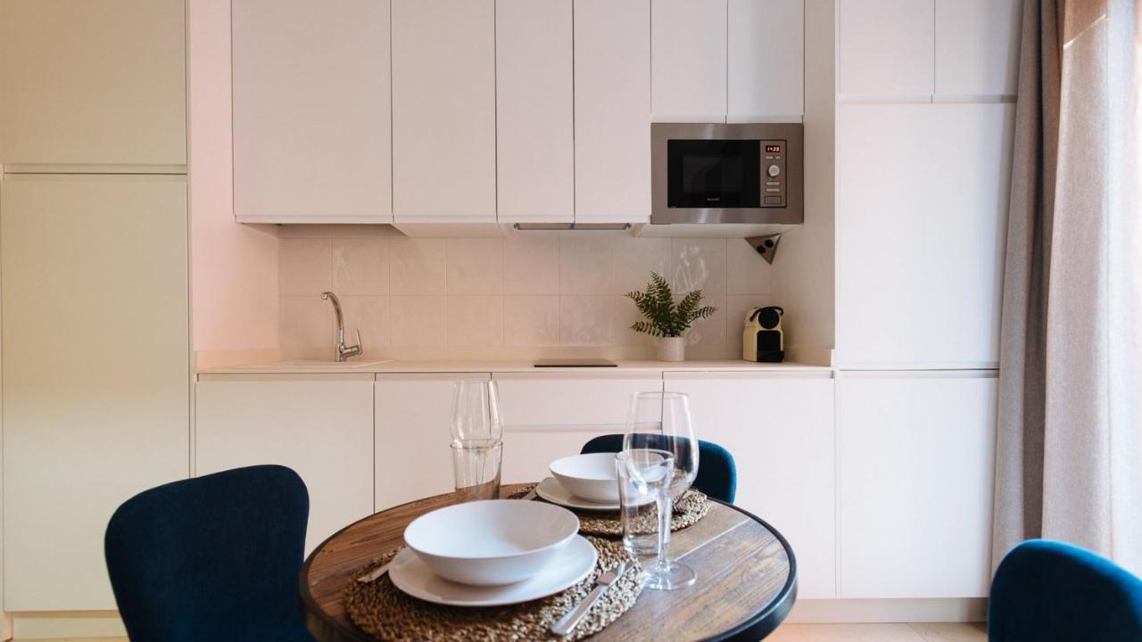 Chiqui And Vicente Suite Apartments เซบีญา ภายนอก รูปภาพ